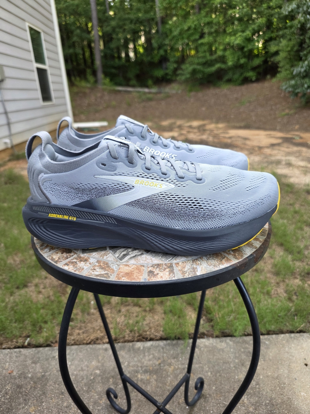 Brooks Adrenaline GTS 25 Primer Grey Running Shoes Mens Size 12 4E Wide Worn 4x